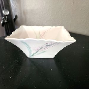 Cute Lavender Flower Dish